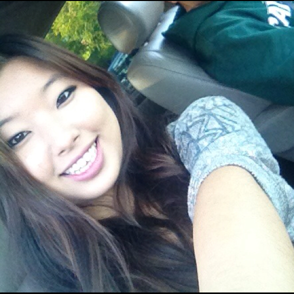 Profile Picture of Yewon Kim (@yewonkim22) on Poshmark