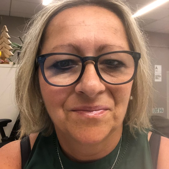 Profile Picture of Marzena Kuznik (@msynyszyn06) on Poshmark