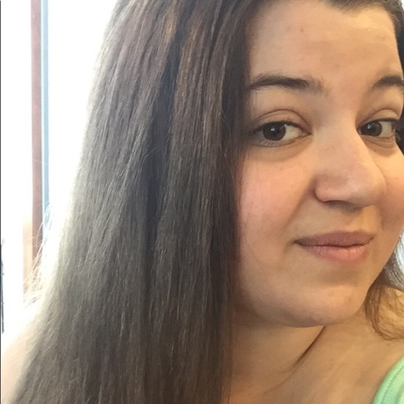 Profile Picture of Alexa Brenner (@alexasb62996) on Poshmark