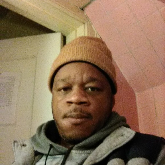 Profile Picture of Tim Thomas (@timthomas659) on Poshmark