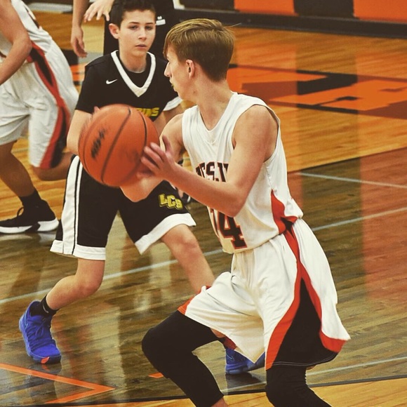 Profile Picture of Hunter Schmelter (@huschner) on Poshmark