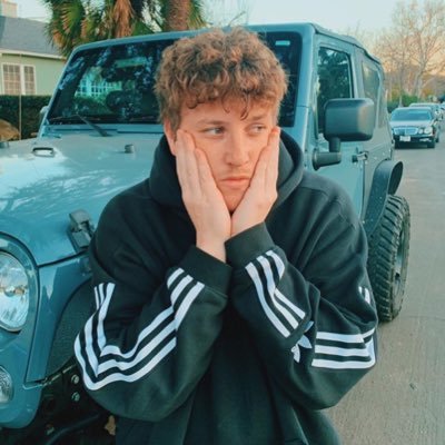 Profile Picture of Corey Loves U Sm (@coreylovesuu) on Twitter