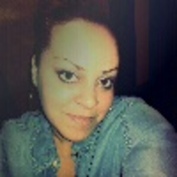 Profile Picture of Tasha Okuly (@tashaokuly) on Poshmark