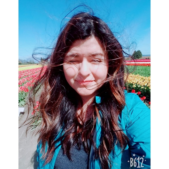 Profile Picture of Jimena Huamani (@jimena963) on Poshmark