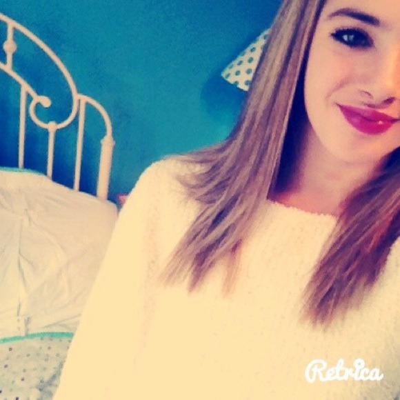 Profile Picture of Tessa Phillips (@tessa_phil) on Poshmark