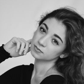 Profile Picture of Alexandra Burman (@allieetoile) on Pinterest