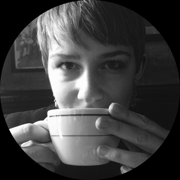 Profile Picture of Mali Folvik-walderslow (@folvikwm) on Poshmark