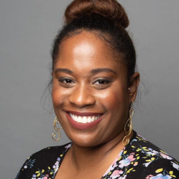 Profile Picture of Jillian Doran (@lovelyjills4) on Poshmark