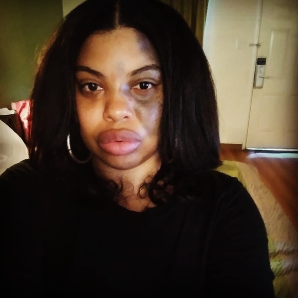 Profile Picture of Meshawnda Paige (@meshawndapaige) on Poshmark