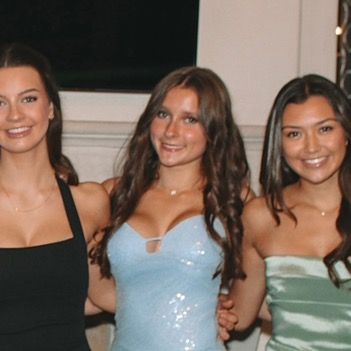 Profile Picture of Meredith (@meredith.otten) on Tiktok