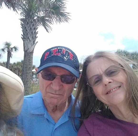 Profile Picture of Carolyn Scorza (@labvamp20) on Poshmark