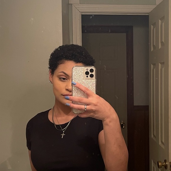 Profile Picture of Jasmine Abbott (@jasmine9201) on Poshmark