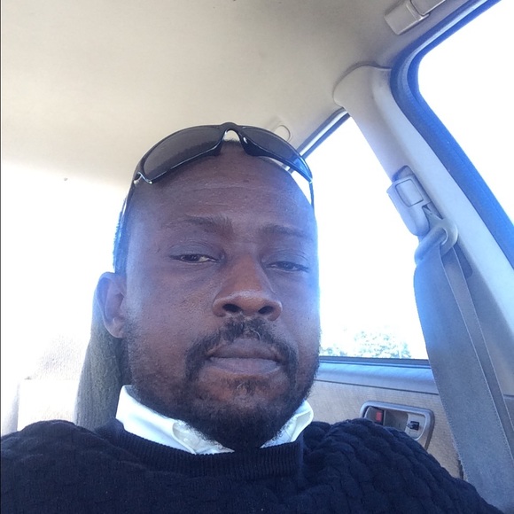 Profile Picture of Stanley Ringgold (@stanringgold) on Poshmark