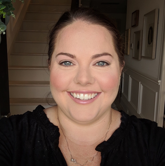 Profile Picture of Monica Pennington (@mpennington29) on Poshmark