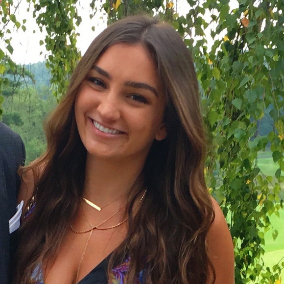 Profile Picture of Emily Connelli (@econnelli) on Poshmark