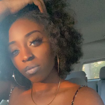 Profile Picture of Miss Taryn Simone (@guccigeezus) on Twitter