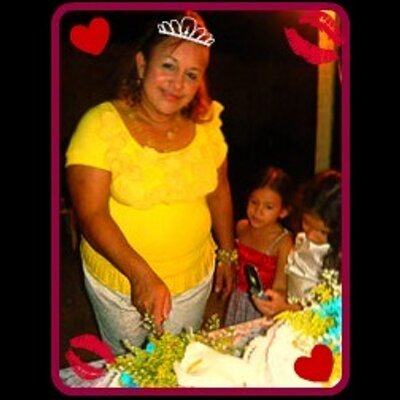 Profile Picture of Moraima Diaz (@MoraimaD) on Twitter