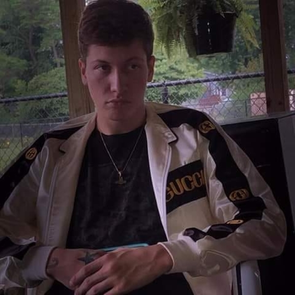Profile Picture of Dylan Gould (@dylangould97) on Poshmark
