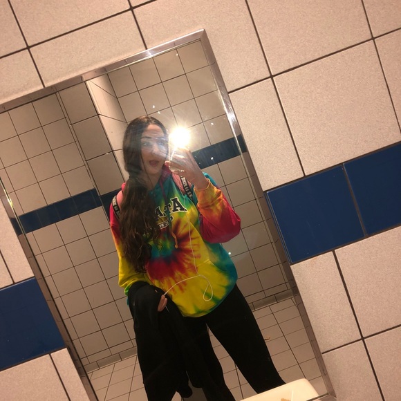 Profile Picture of Jenna Frank (@jennafrank806) on Poshmark
