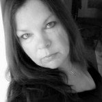 Profile Picture of Lori Heffner (@loriann13) on Twitter