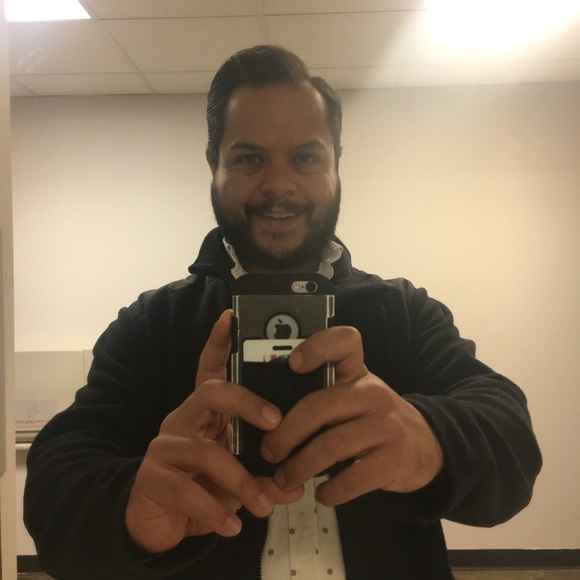 Profile Picture of Ian Guzzone (@ian_p_guzzone) on Poshmark