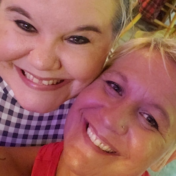 Profile Picture of Bobbie Gamboe (@bobbierhine) on Poshmark