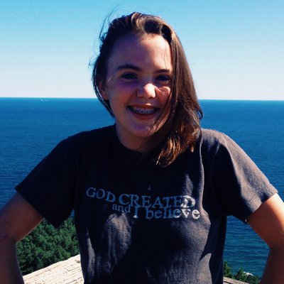Profile Picture of Libby Erickson (@ericeliz16) on Twitter