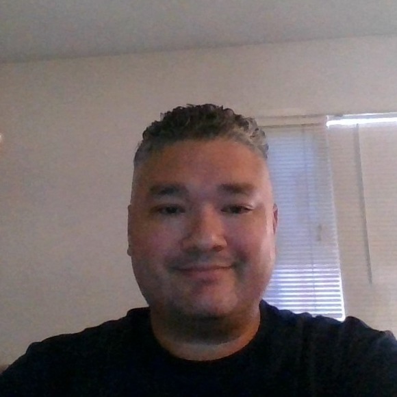 Profile Picture of Jonathan Shull (@shulljw) on Poshmark
