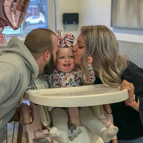 Profile Picture of Roxanne Barbeau (@foxy_roxy_40) on Poshmark