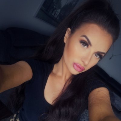 Profile Picture of Chloe Coyle (@chloe_kara) on Twitter