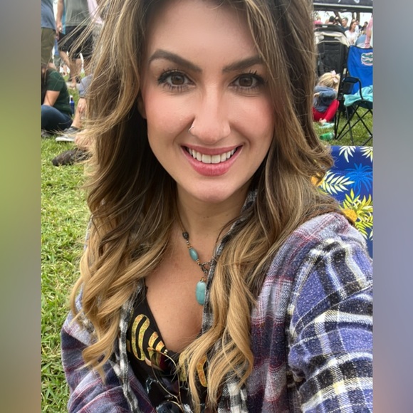 Profile Picture of Brittney Cicotte (@bcott) on Poshmark