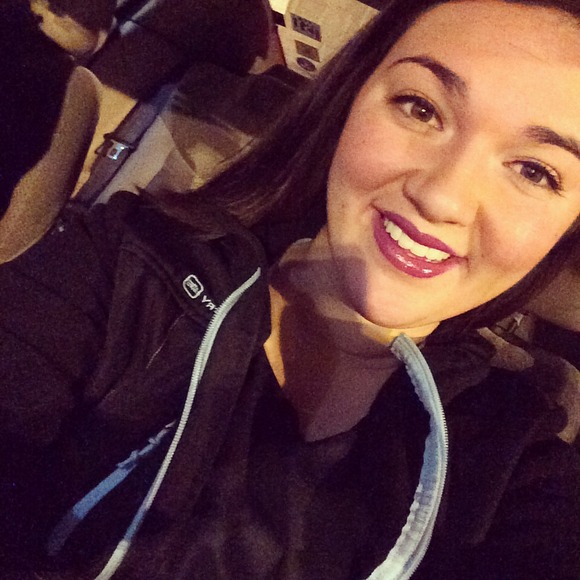 Profile Picture of Tori Waeckerle (@toriwaeckerle) on Poshmark