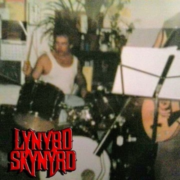 Thomas Whitten - Poshmark Profile Picture of Thomas Whitten (@peteywhitten6) on Poshmark