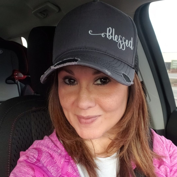 Profile Picture of Stephanie Moscone (@honey_lover76) on Poshmark