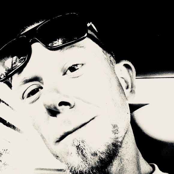 Profile Picture of Fred Leidenfrost (@leidenfrost666) on Poshmark