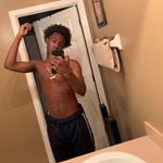 Profile Picture of ♡. (@aaronthebagchaser) on Instagram