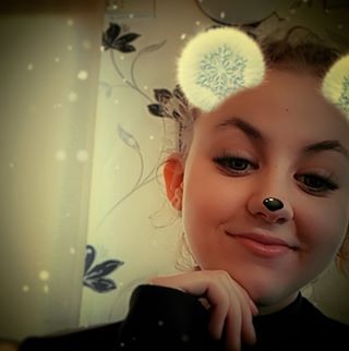 Profile Picture of Chloe Carter (@Chloe-Carter) on Facebook