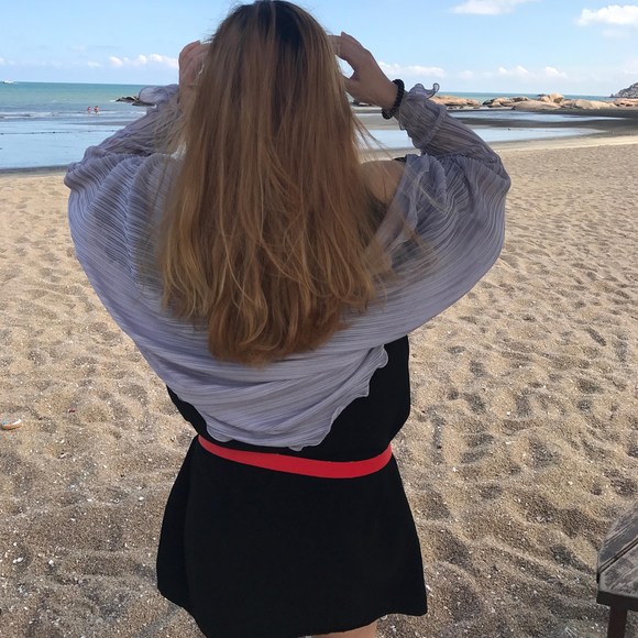 Profile Picture of Meiling Li (@460189801) on Poshmark