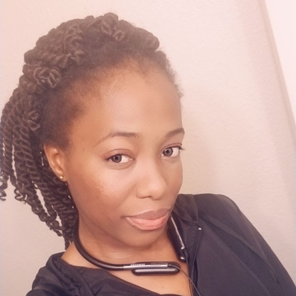 Profile Picture of Sarah Sangarie (@ssangarie) on Poshmark