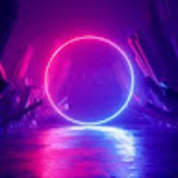 Profile Picture of Cindy Muinde (@cmuinde) on Poshmark