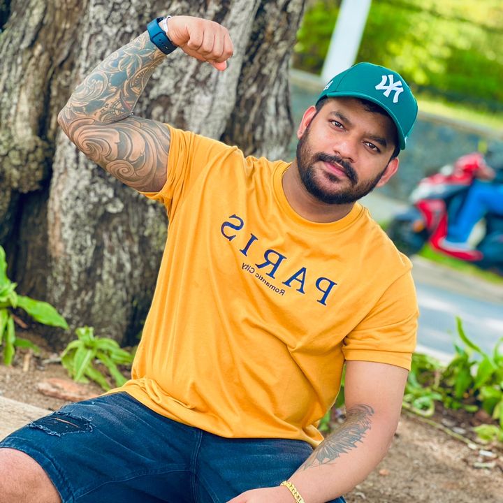 Profile Picture of ලහියා _라히야_🇱🇰🇰🇷 (@lahiru_dushan) on Tiktok