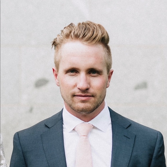 Profile Picture of Zachary Hart (@znuost) on Poshmark