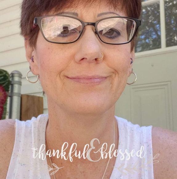 Profile Picture of Kim Hutto (@kimlhutto) on Poshmark