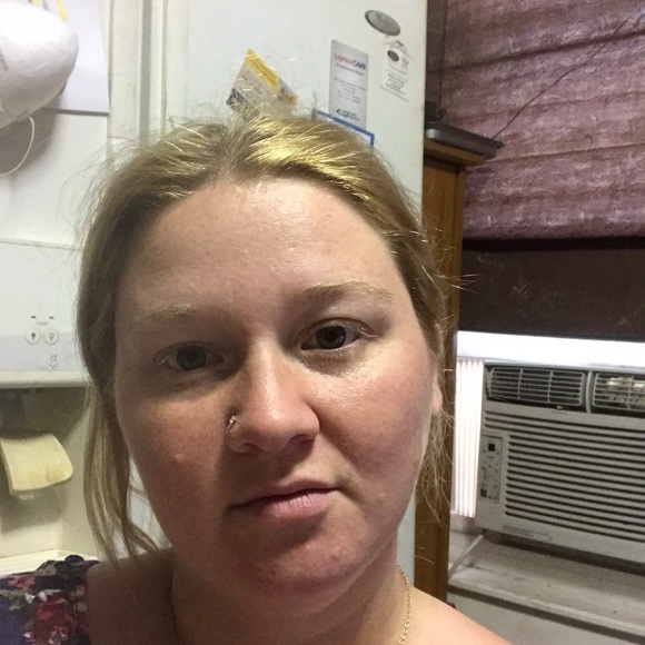 Profile Picture of Kimberly Schouppe (@kms86) on Poshmark