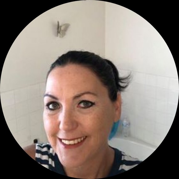 Profile Picture of Penny Scott (@pscott_71) on Poshmark