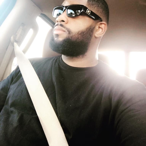 Profile Picture of Jonathan Garrett (@jd2010) on Poshmark