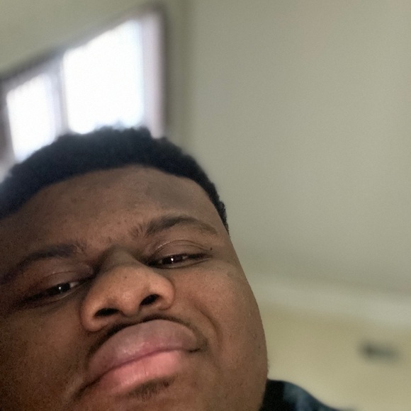 Profile Picture of Kendrick Harper (@kharp2001) on Poshmark