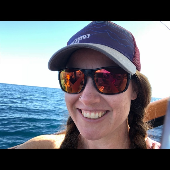 Profile Picture of Kelly Vaughn (@kellyvaughn393) on Poshmark