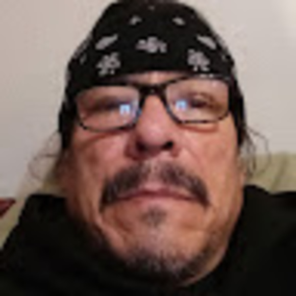 Profile Picture of Sheldon Bell (@sheldonbell744) on Poshmark