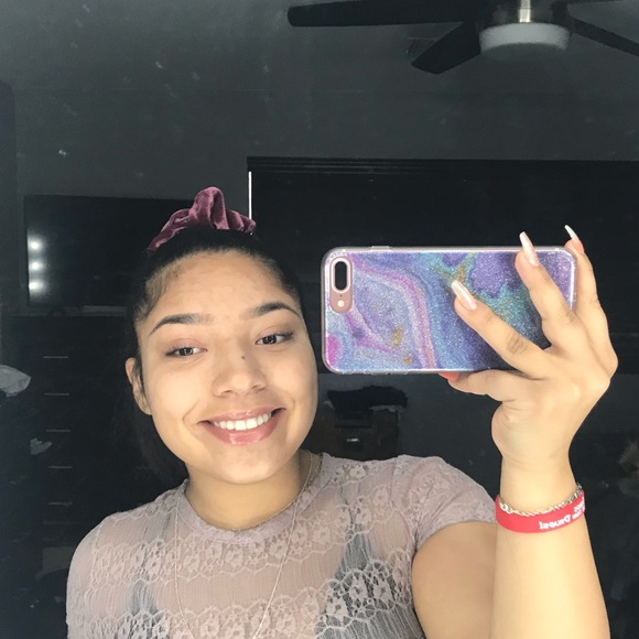 Bianca Deanda - Poshmark Profile Picture of Bianca Deanda (@elieli596) on Poshmark